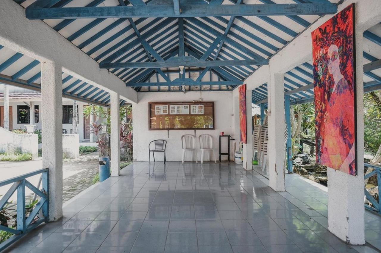 RedDoorz near Pantai Florida Anyer Serang Exterior foto